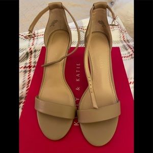 Kelly & Katie Kirstie Sandal